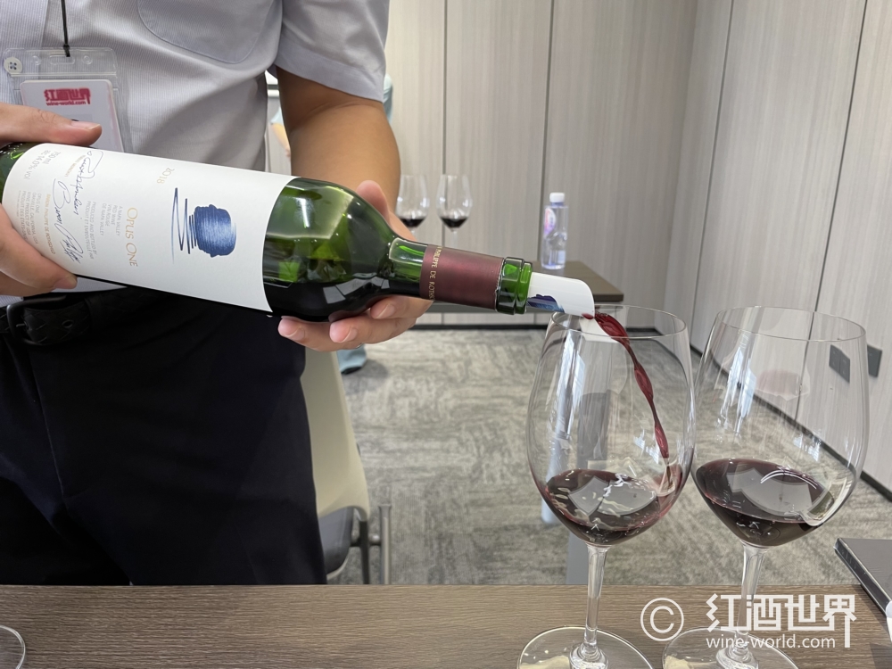 作品一号酒庄代表携2018最新年份佳酿到访红酒世界